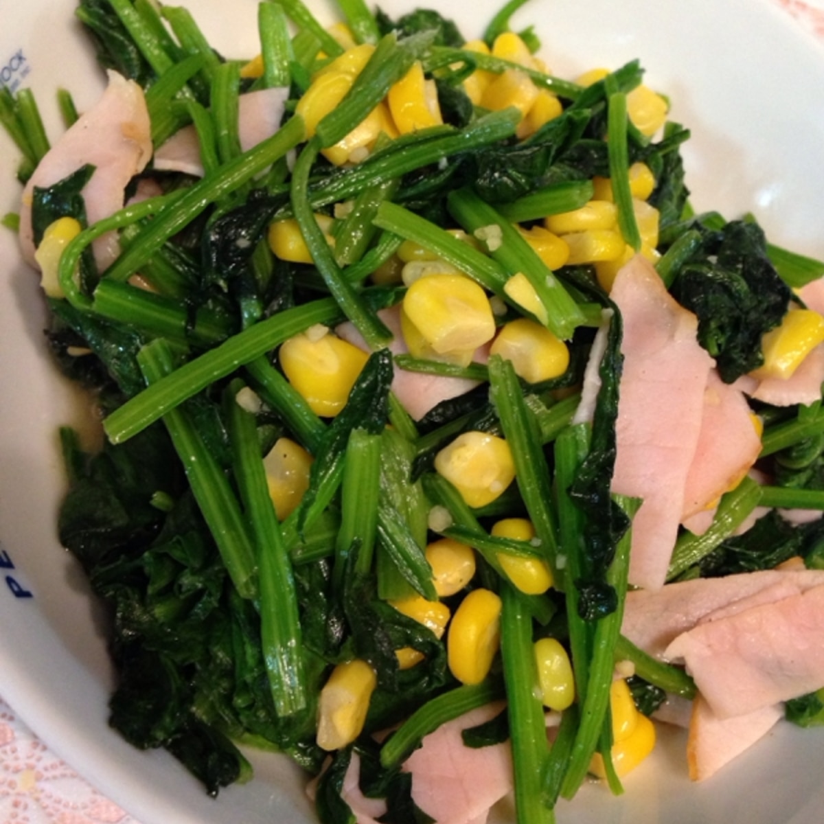 コーンとハム入り ほうれん草のソテー レシピ 作り方 By Rinon Mama 楽天レシピ